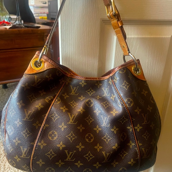 Louis Vuitton - Picture 16 of 16